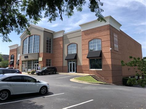 Mens Wearhouse on reisterstown road, Pikesville, MD